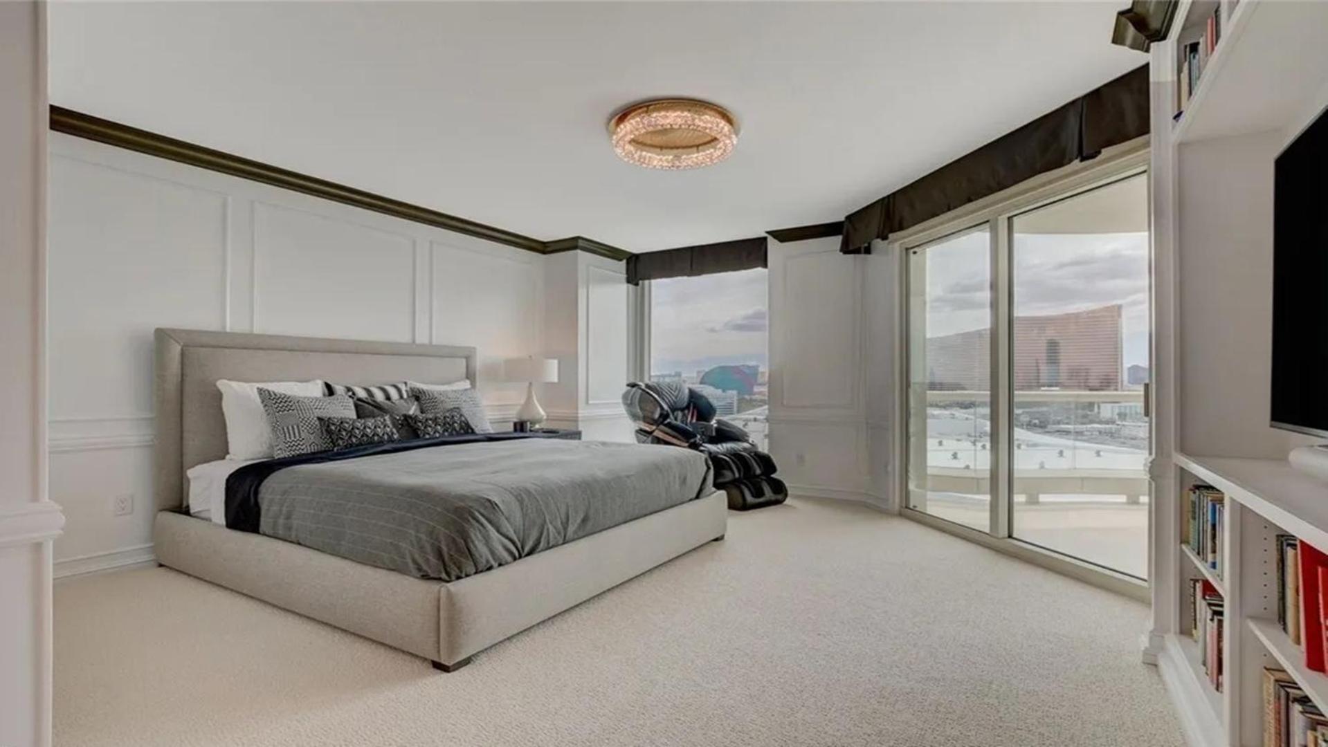 Stunning Four Bedroom Fully Professionally Remodeled Apartment Лас-Вегас Экстерьер фото